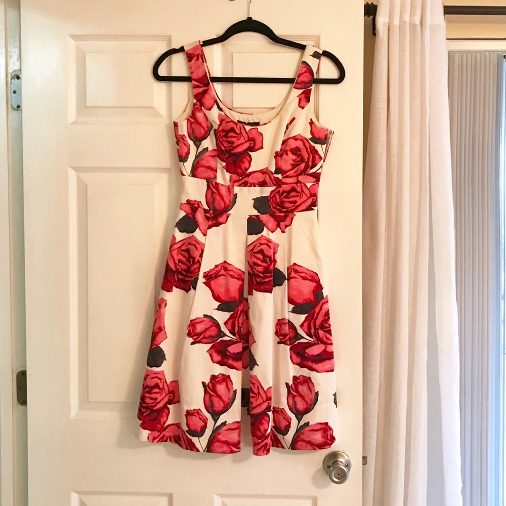 White House Black Market Floral Pleated Dress